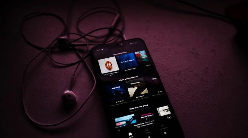 Music in the Digital Age: How Streaming Platforms are Changing the Industry